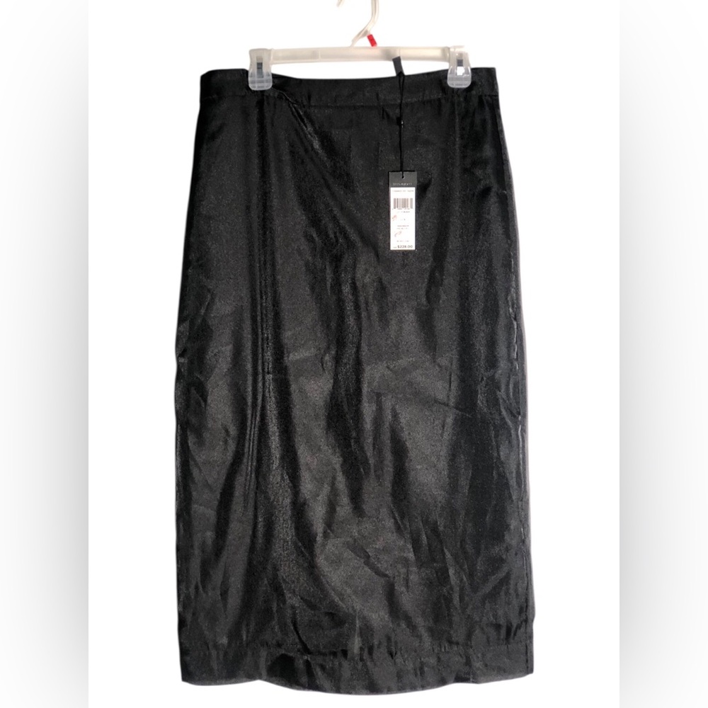 BCBG Maxazria l black midi lightweight skirt Large. NWT